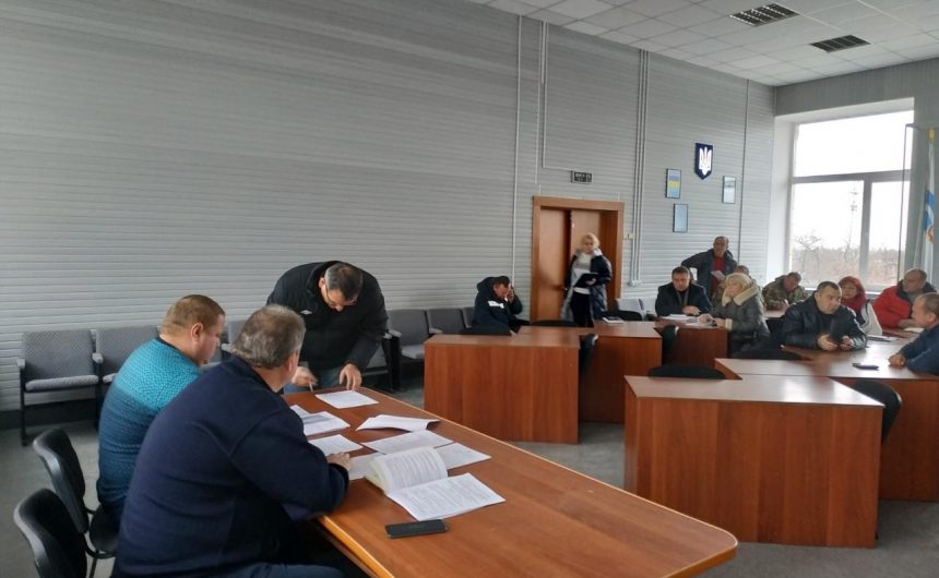 Проведено нараду щодо готовності до роботи в складних погодних умовах Проведено нараду щодо готовності до роботи в складних погодних умовах