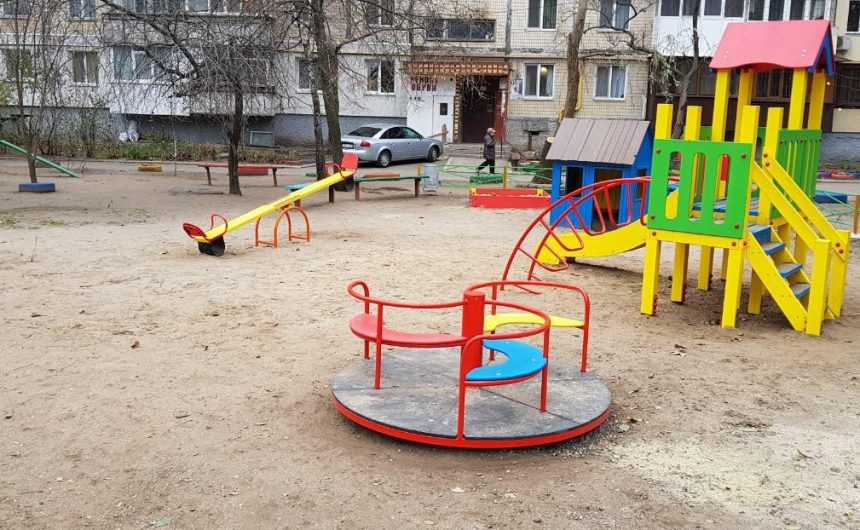 Ремонт дитячого та спортивного майданчику Ремонт дитячого та спортивного майданчику