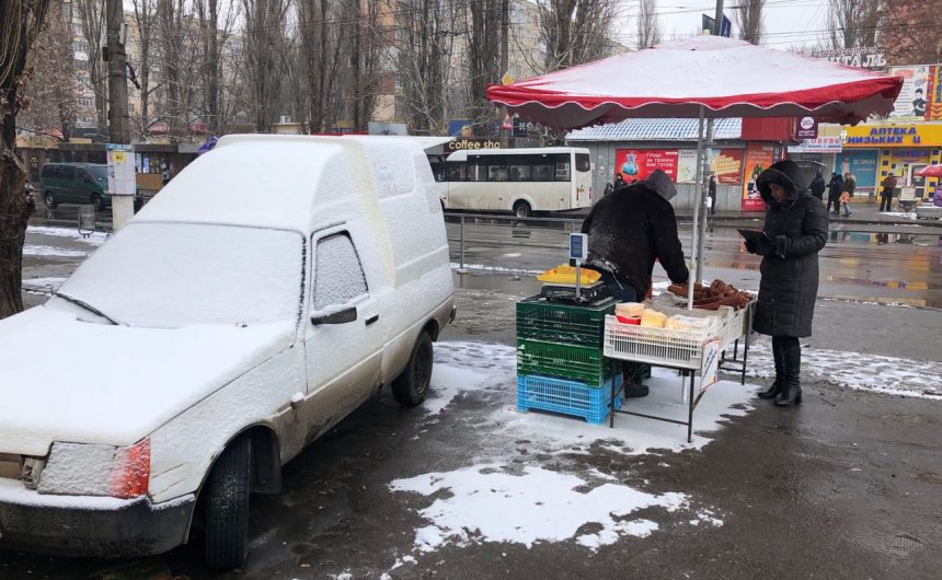 Триває боротьба зі стихійною торгівлею Триває боротьба зі стихійною торгівлею