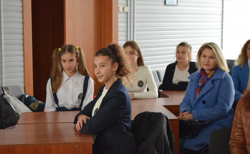 Зустріч заступника голови адміністрації з представниками Академії дитячої творчості Зустріч заступника голови адміністрації з представниками Академії дитячої творчості