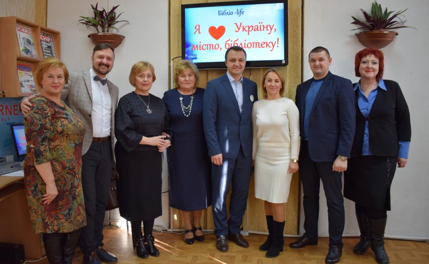 Зустріч школярів з Тарасом Кремінем Зустріч школярів з Тарасом Кремінем