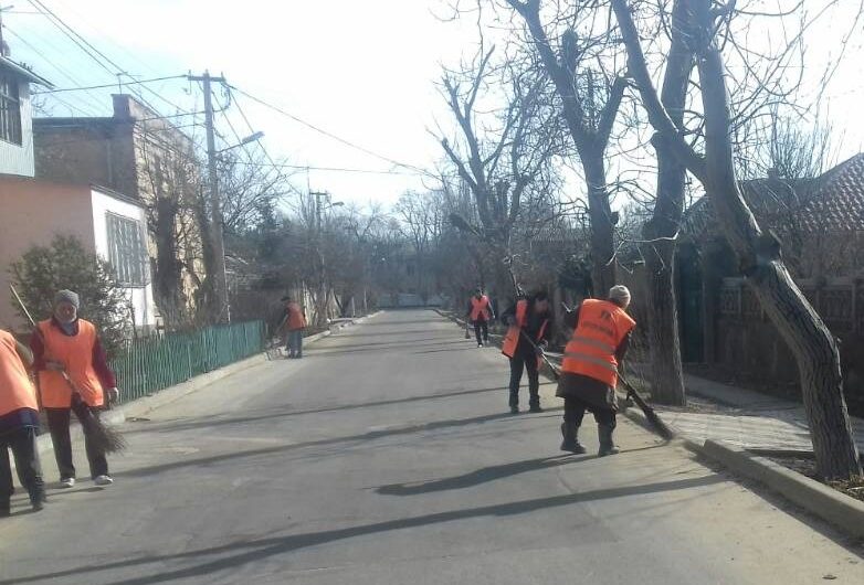 Очищення вулиць району Очищення вулиць району