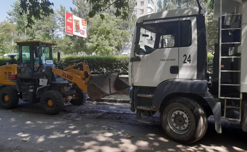 В ІНГУЛЬСЬКОМУ РАЙОНІ РОЗПОЧАВСЯ РЕМОНТ ВНУТРІШНЬОКВАРТАЛЬНИХ ПРОЇЗДІВ В ІНГУЛЬСЬКОМУ РАЙОНІ РОЗПОЧАВСЯ РЕМОНТ ВНУТРІШНЬОКВАРТАЛЬНИХ ПРОЇЗДІВ