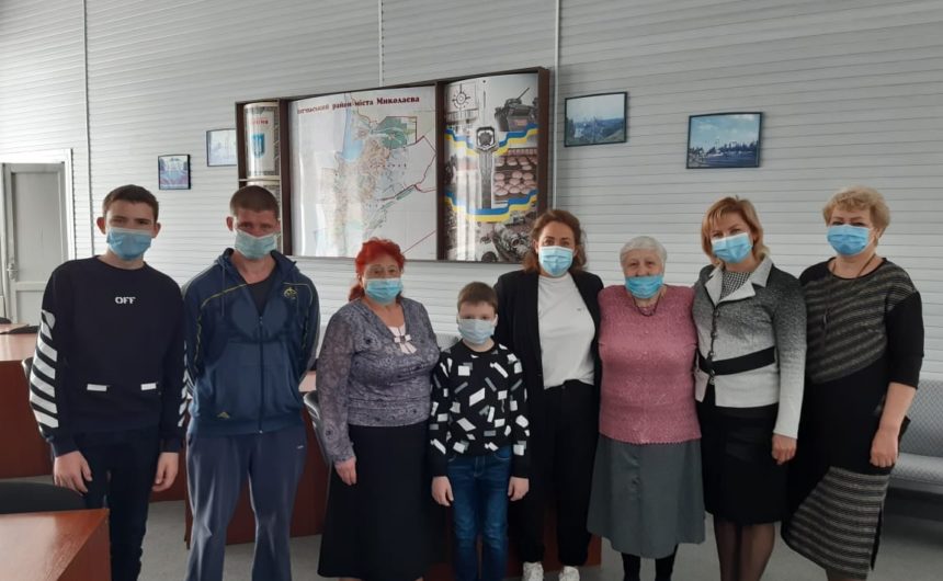 «ДИТИНІ ПОТРІБНА СІМ’Я»